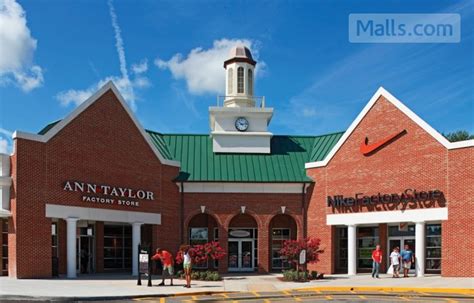 Burberry Outlet store in Williamsburg Premium Outlets (Virginia)